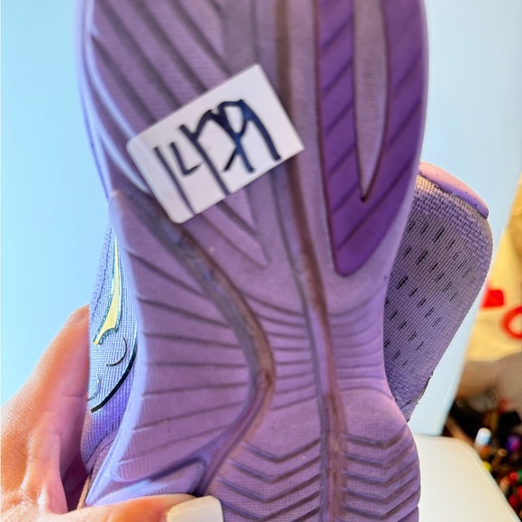 Saucony Lavender Athletic Sneakers Size 8.5 - Picture 8 of 8